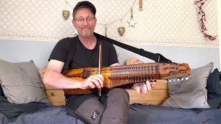 Vals i lekstugan med Anders Mattsson på nyckelharpa