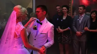 The first wedding dance. Перший весільний танець