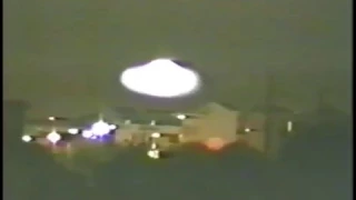 Ночные кадры демонстрационного полёта и исчезновения плеядеанского корабля