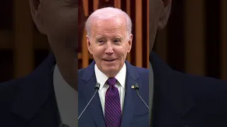 Biden trashes Leafs in Canada’s Parliament, gets standing ovation #shorts 🇨🇦