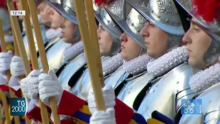 Vaticano, il giuramento delle Guardie Svizzere nel giorno del sacco di Roma