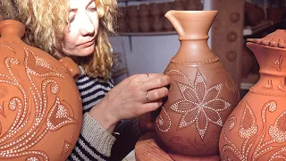 CERÁMICA "ENCHINADA" artesanal y su espectacular decoración con piedras de cuarzo | Documental