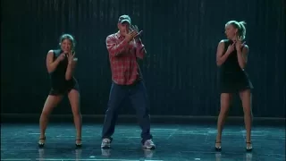 Glee - Single Ladies (Danced to by Burt, Brittany and Tina) (Full Performance)