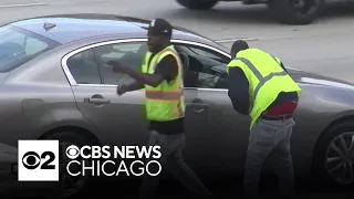 Parking Scam: fake parking attendants ripping off drivers at White Sox games