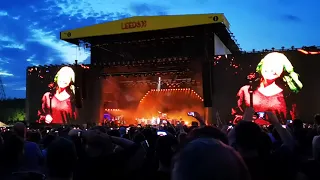 Dave Grohl sings My Hero with daughter Violet Grohl, Foo Fighters Live Leeds Festival 2019