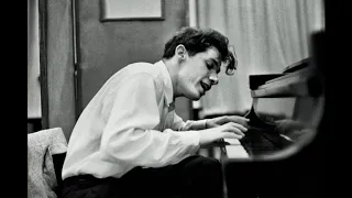 Gibbons - Lord of Salisbury Pavane and Galliard (Glenn Gould)