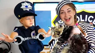 Margo and Mom play a Police Cat Story