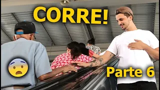 PEGANDO NA MÃO DE DESCONHECIDOS NA ESCADA ROLANTE -  parte 6