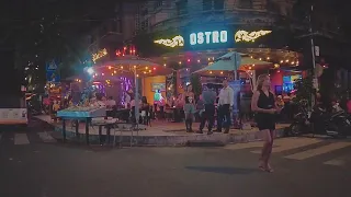 Street Scene In Phnom Penh - Cambodia Night Tour