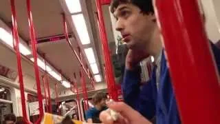 Наркоман в метро/Addict in Metro