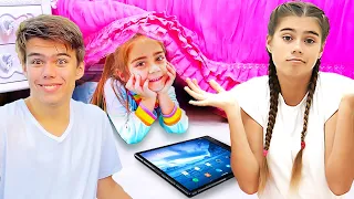 Настя Артем Мия и странный гость под кроватью | Лучшая видеоподборка для детей
