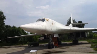 В кабине Ту-160. Музей в Полтаве. Tu-160 in the Poltava Museum of Long-Range and Strategic Aviation.