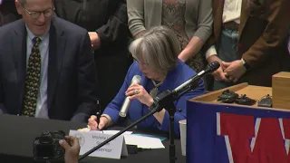 Four gun and crime related bills signed by governor at Albuquerque high school