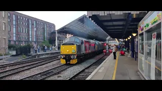 Rail Operations Group 37510/37800 blast out of Huddersfield on 1Z20 'Cumbrian Coaster II' 28/08/2021