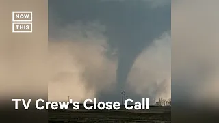TV Crew Outruns Tornado in Iowa 😨🌪