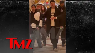 Justin Bieber Hanging with Pastor in Las Vegas Before Super Bowl | TMZ