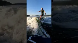 "Catch the wave". Wakesurf'22