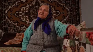 Бабуся 1930 року поділилась українським фолькльором. Микуличин, присілок Країще