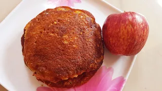 Apple Pancake Recipe / Quick & Tasty Eggless Apple Pancakes Recipe/ Amma's Kitchen/Pancake / #Shorts