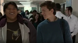 Spiderman Homecoming -Peter en la escuela-español latino