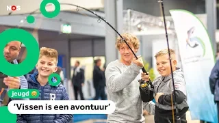 Kinderen ontmoeten vis-YouTubers op de visbeurs