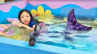 Tiny Hamster Scares My Mermaid Friend with Bug