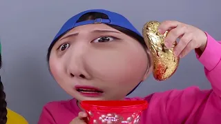 Maltesers Chocolate Egg Mukbang 대왕 몰티져스 먹방 DONA 도나  but reversed and fourth density meme