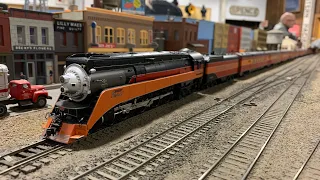 Ho scale Southern pacific 1940s coast daylight running session.