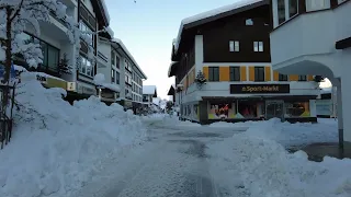 Oberstdorf nach starkem Schneefall früh am Morgen