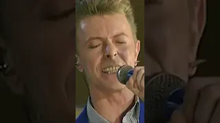 Peak 80's Vibes w/ David Bowie, Annie Lennox and Queen Playing "Under Pressure"