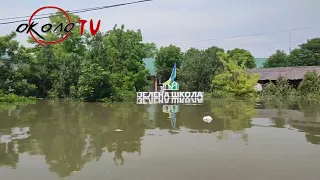 Херсон. Антонівка. "Подорожі" моторним човном центром селища.