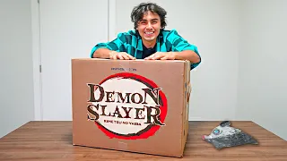 Abri uma Caixa Misteriosa de Demon Slayer