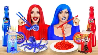 DESAFÍO COMIDA ROJA VS AZUL || Prueba de Sabor de Comida de un Solo Color por RATATA POWER