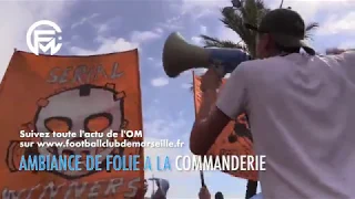 OM :  FERVEUR, CHANTS, FUMIGÈNES, DRAPEAUX... les supporters mettent le FEU à la commanderie !!!