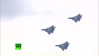 RT - T-50 Pak Fa Stealth Fighters Group Flight Demo At MAKS 2013 [1080p]