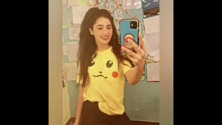 Yukti kapoor photo with mobile new viral video🥰