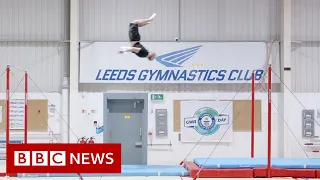 Gymnast breaks Guinness World Record backflip record - BBC News