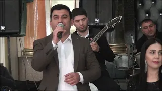 gözel bir toy acilişi oxuyan Cavanşir Agcabedili / tamada Elvin Lacinli / gitara Reşad Agcabedili