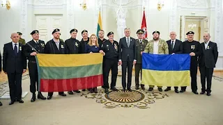 Украинцев наградили за оборону Вильнюса от советских войск