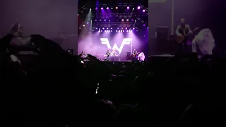 Weezer  - Buddy Holly (vivo Costa Rica)