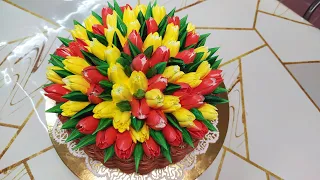Торт Корзина с красивыми тюльпанами