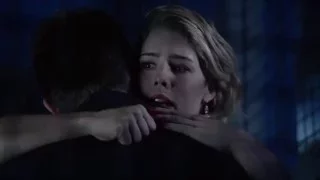 Arrow 4x9 Olicity scene