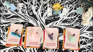 Czy on/ona tęskni za Tobą? 💗Jakie ma obecnie pragnienia jeśli chodzi o Ciebie? Wybierz grupę, TAROT✨