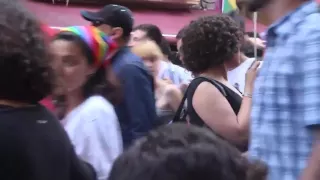 Жесткий разгром Гей парада в Турции! Turkey dispersal of a gay parade!