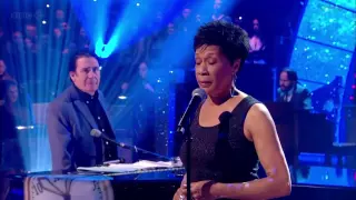 Bettye Lavette - Let Me Down Easy (Jools Annual Hootenanny 2013)