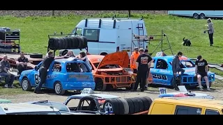 race 3 of the 1300 saloons @ Skegness stadium