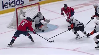 Alex Ovechkin assists on Johansson's goal vs Flyers (23 nov 2022)