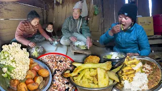 Mix Vegetable Recipe || Cauliflower, Potato and Beans Lentils cooking & eating in Village Kitchen