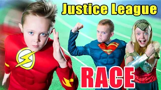 SuperHero Race! The Flash, Superman and Wonder Woman Race!