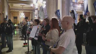 Bill banning youth gender transition passes